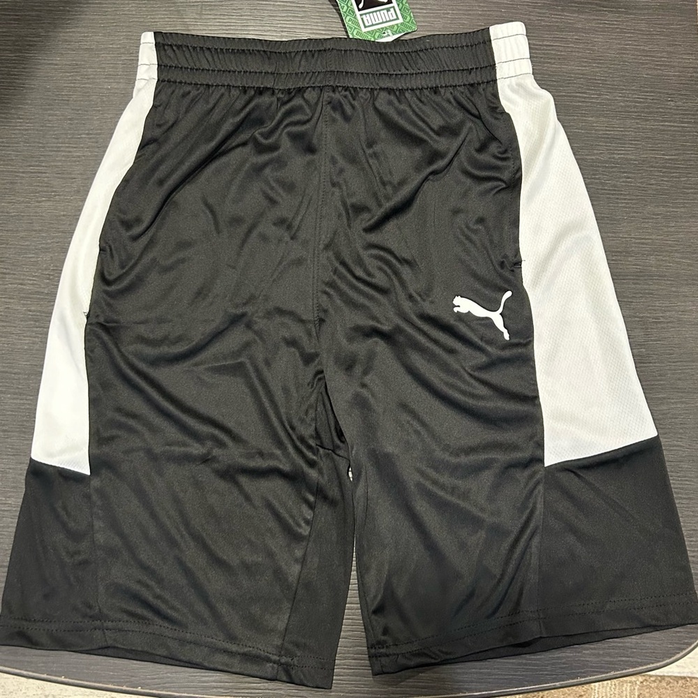 Puma Boys Black & White Athletic Shorts w Pockets Large‎ 14-16 NWT